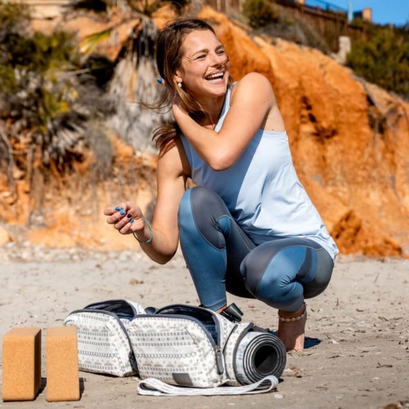 Yogablock Eco Korkblock und Nachhaltiges Yogaoutfit aus Sport BH und Leggings mit Yogatasche kaufen